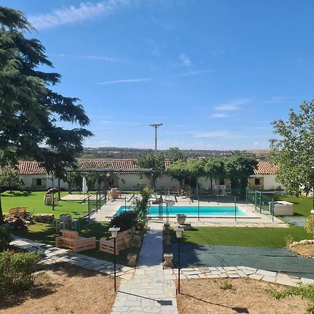 Casa Rural Palacio Conde De Aldana Con Piscina Entre Encinares Y Dehesas Terradillos Zewnętrze zdjęcie