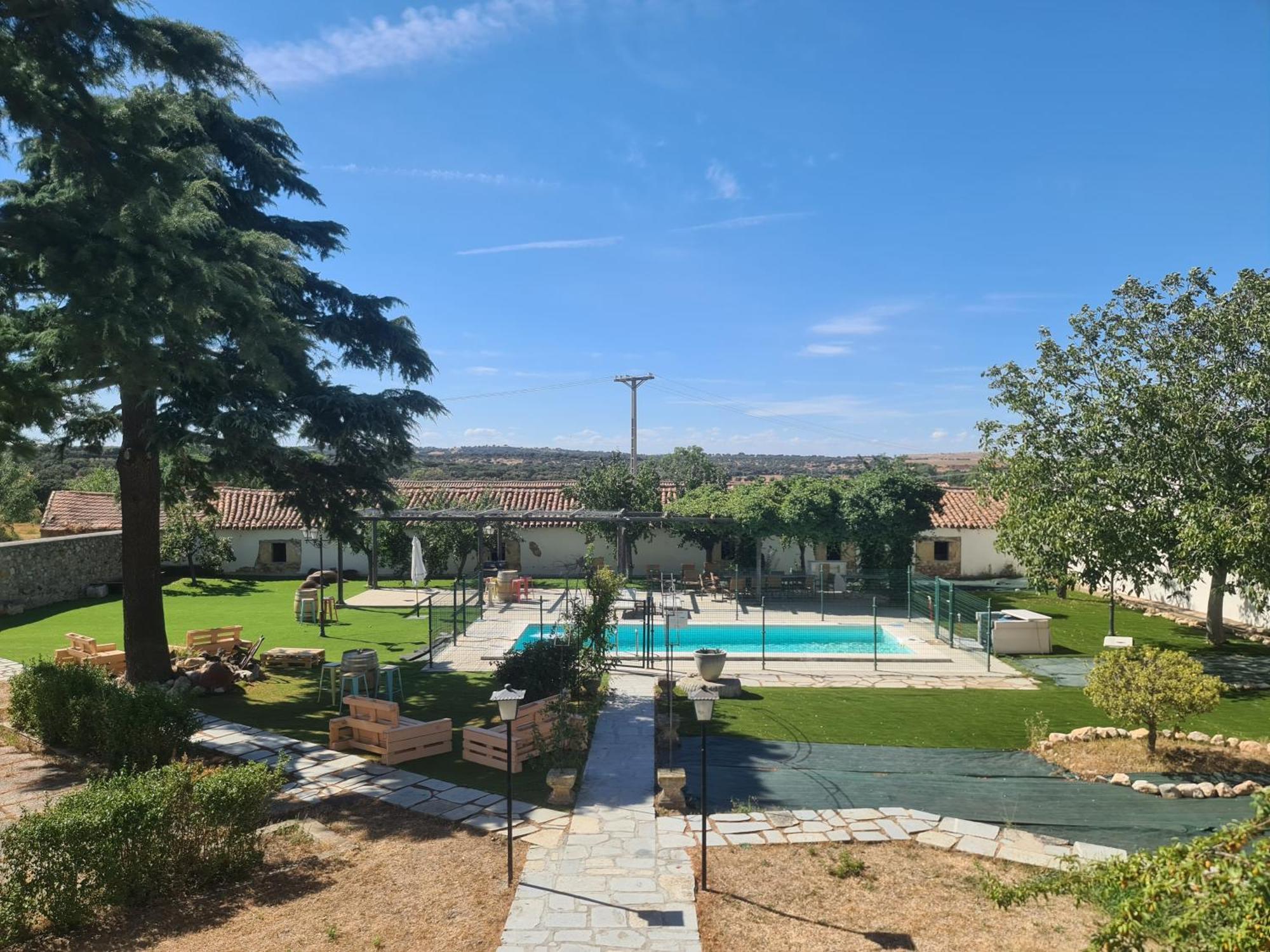 Casa Rural Palacio Conde De Aldana Con Piscina Entre Encinares Y Dehesas Terradillos Zewnętrze zdjęcie